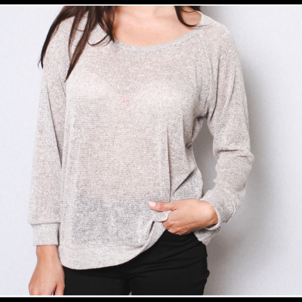 Women’s long sleeve lightweight knit sweater. NWOT